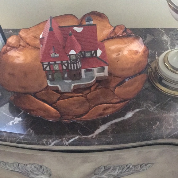 Miniature house size 8 by 8 by 5 inches - Picture 3 of 17